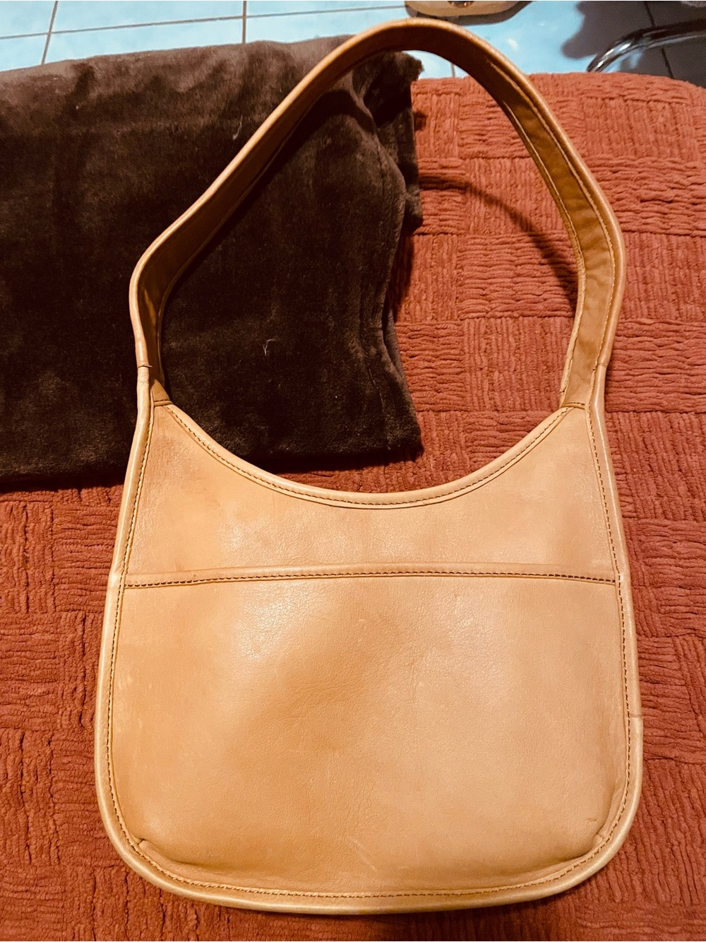 Margot Classic Leather Shoulder Bag in Tan